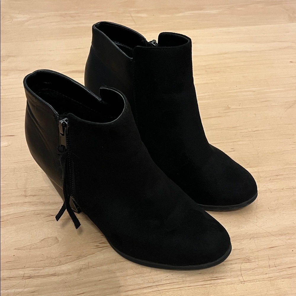 Soda Elegant Black Ankle Boots